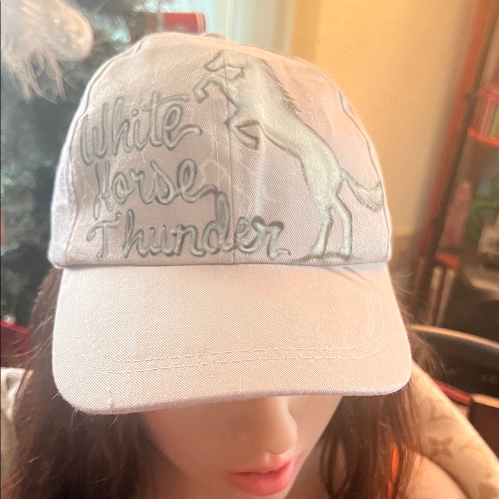 #0644** Unisex White Horse Thunder Cap ( WHT) Art fabric painting .